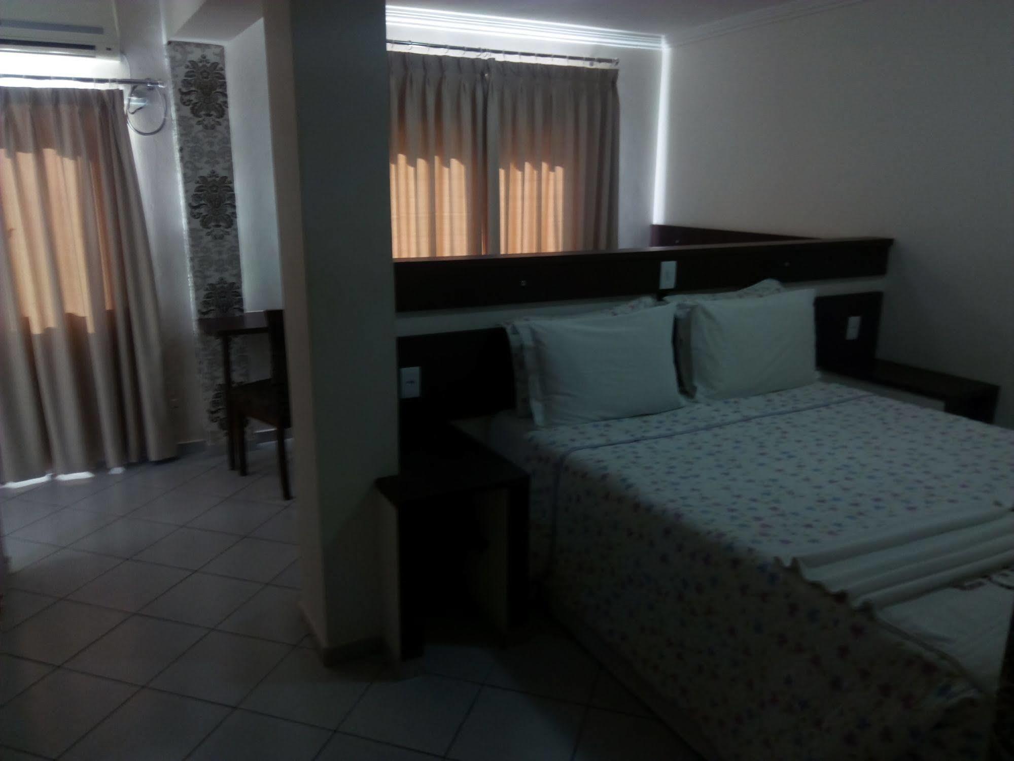 Maria Ricca Hotel ฟอสดูอีกวาซู ภายนอก รูปภาพ